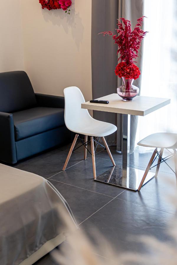 Residenza San Lorenzo Наполи Екстериор снимка