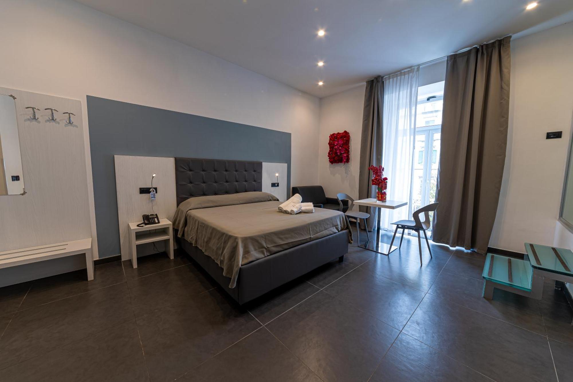 Residenza San Lorenzo Наполи Екстериор снимка