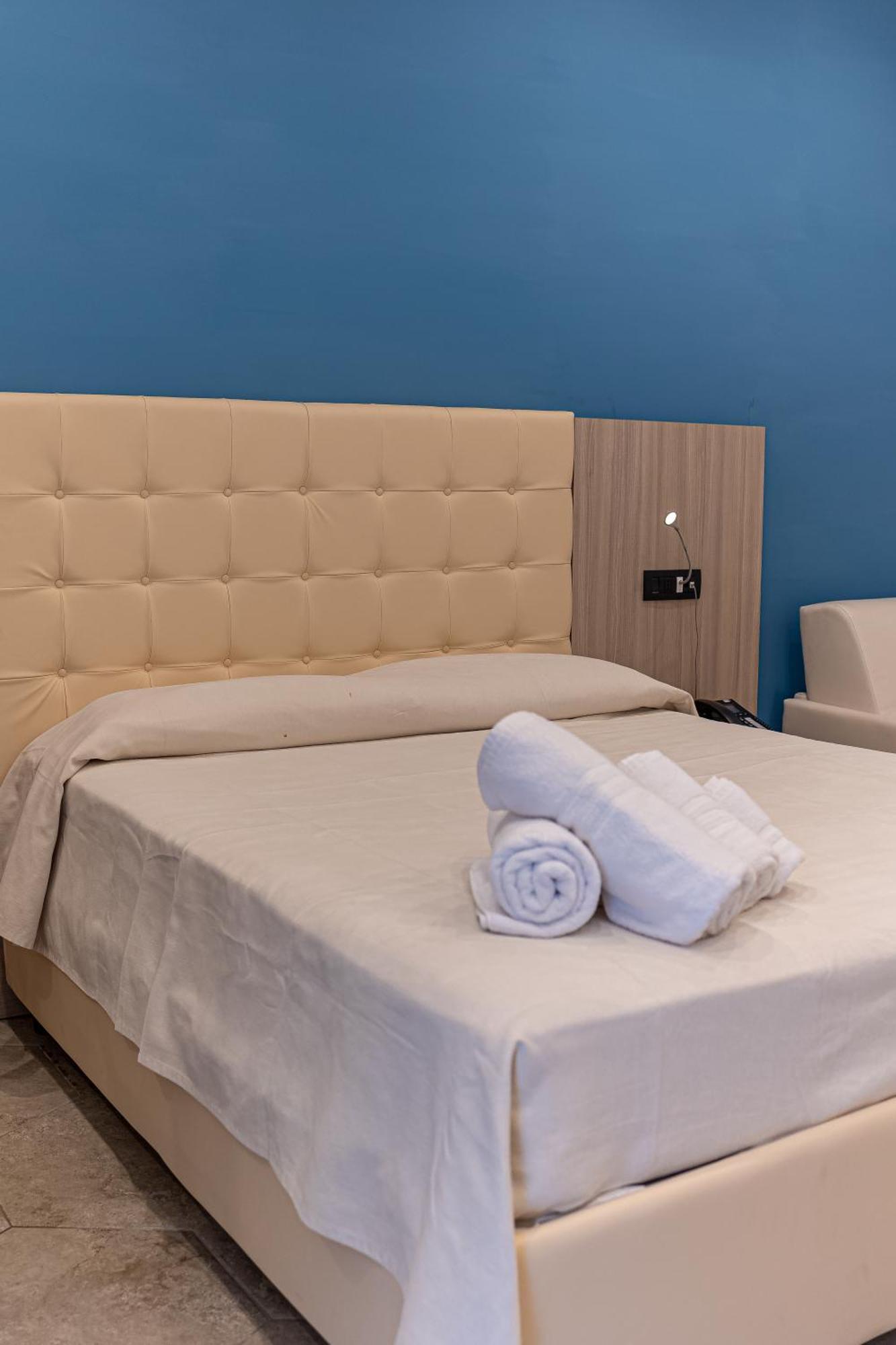 Residenza San Lorenzo Наполи Екстериор снимка