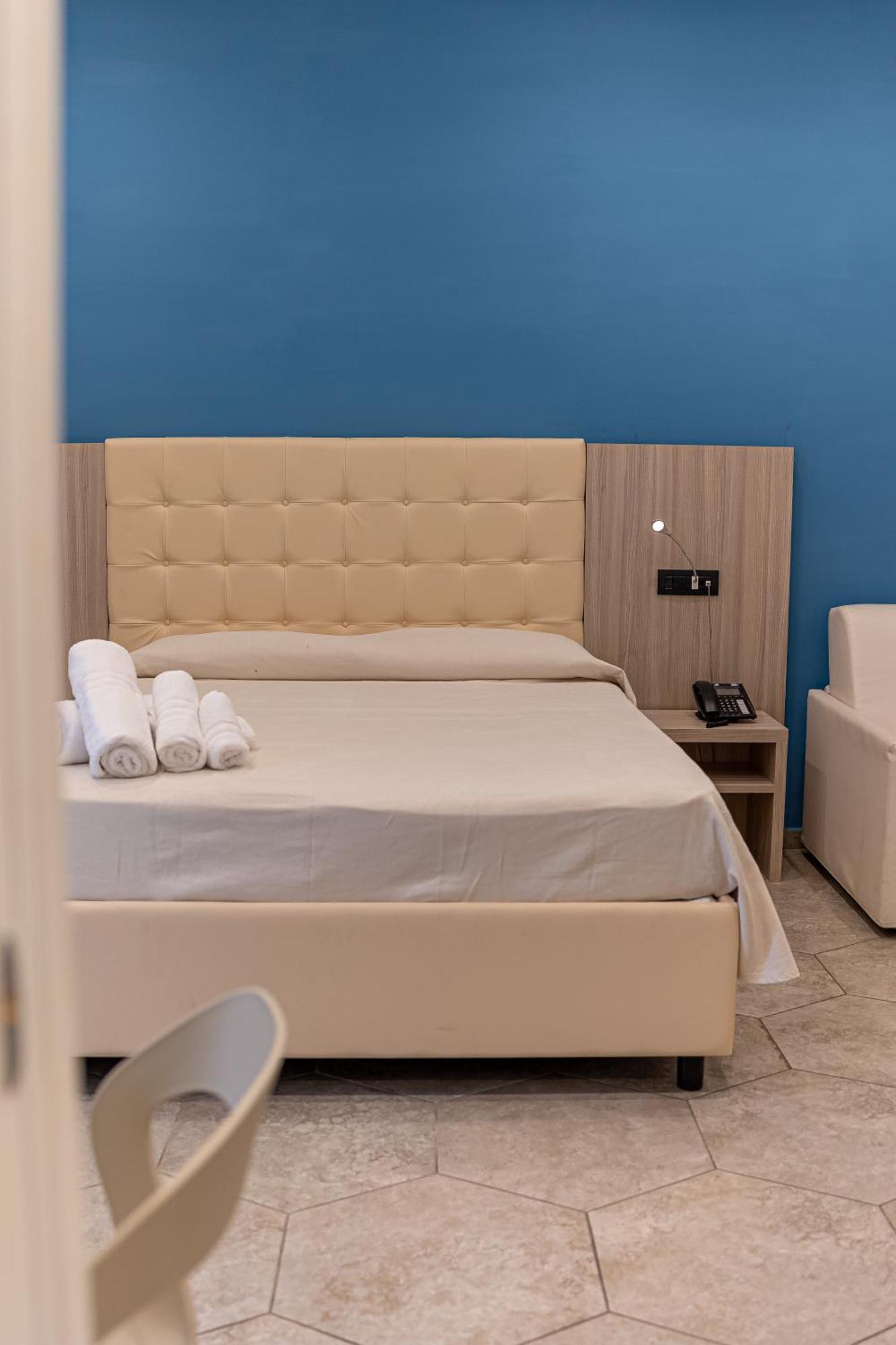 Residenza San Lorenzo Наполи Екстериор снимка