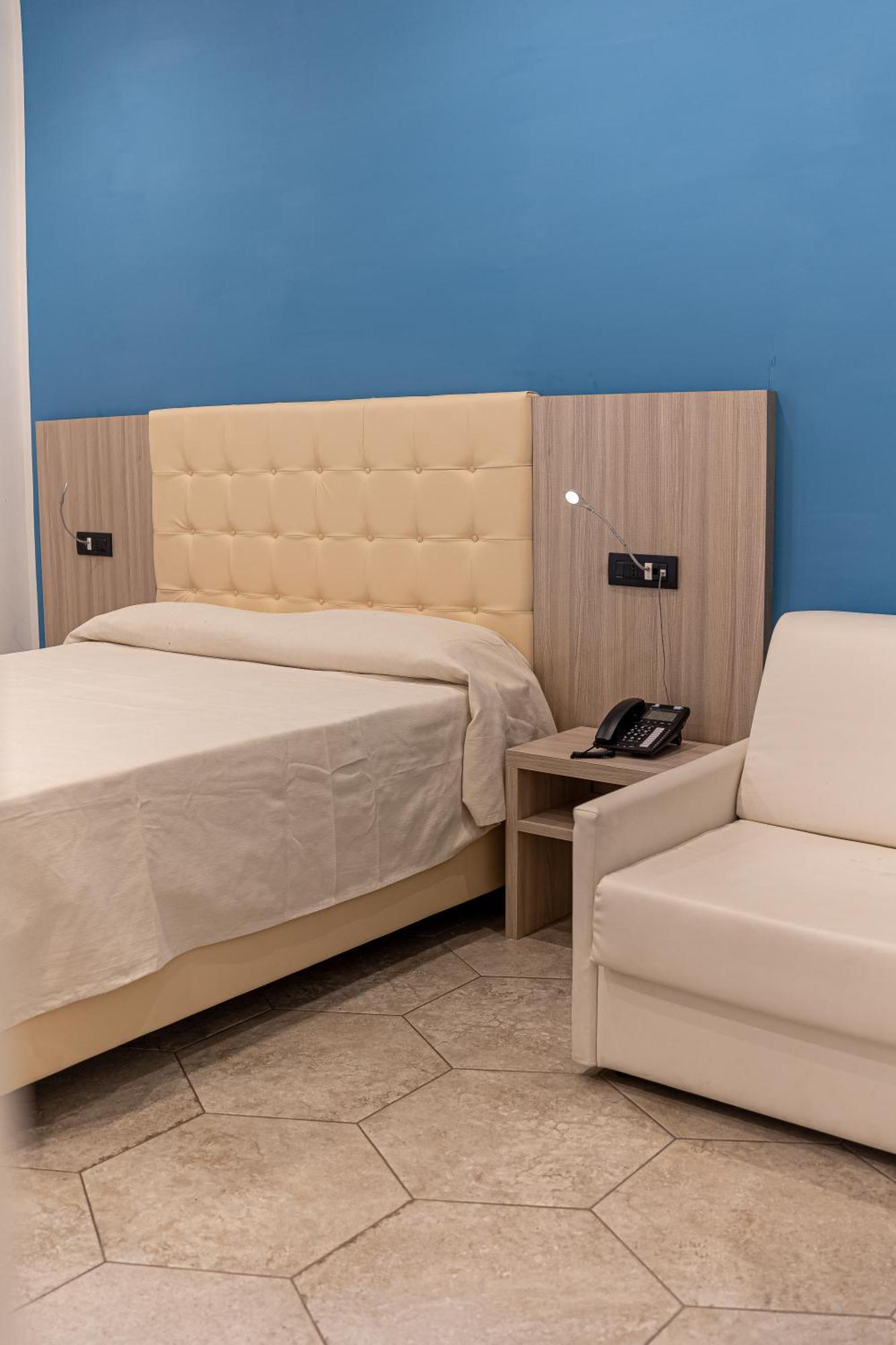 Residenza San Lorenzo Наполи Екстериор снимка